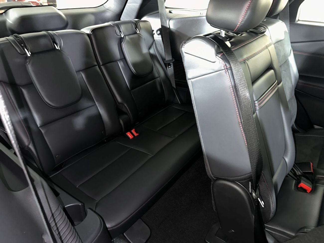 فورد إكسبلورر ST /E3625W / AL TAYER MOTORS AL QOUZ SHOWROOM