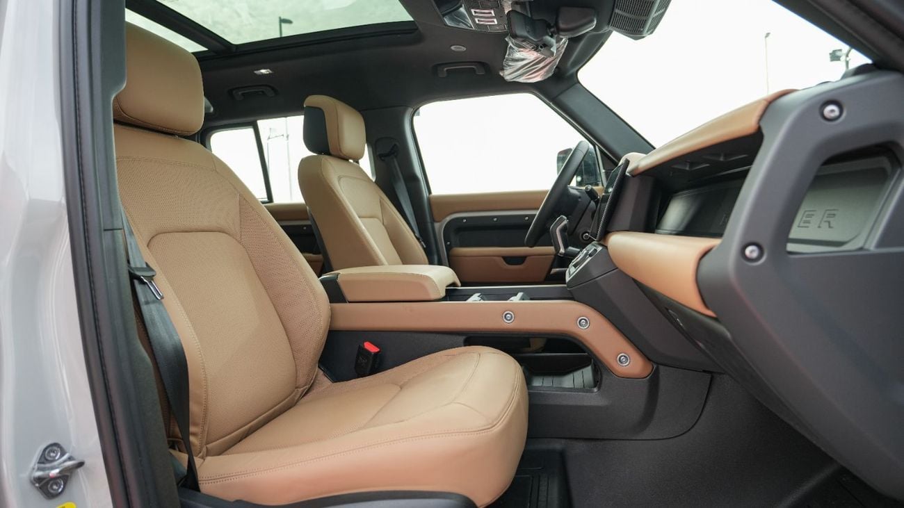 لاند روفر ديفندر P400 X-Dynamic HSE Borasco Grey 2026MY Export Only