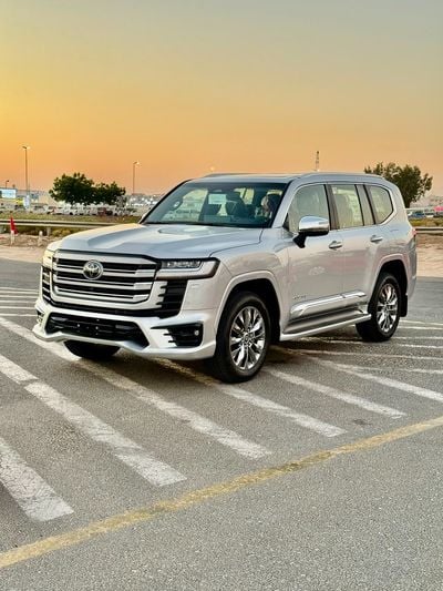 تويوتا لاند كروزر VXR