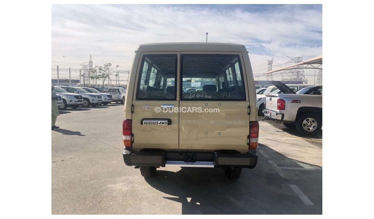Toyota Land Cruiser 70 TOYOTA LAND CRUISER LC78 HARDTOP 4.2L WITH DIFF LOCK POWER WINDOWS DIESEL V6 MY 2023 BEIGE AND WHITE