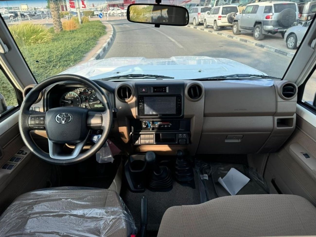 Toyota Land Cruiser 70 TOYOTA LANDCRUISER 76 4.0L V6 PETROL GRADE E MANUAL