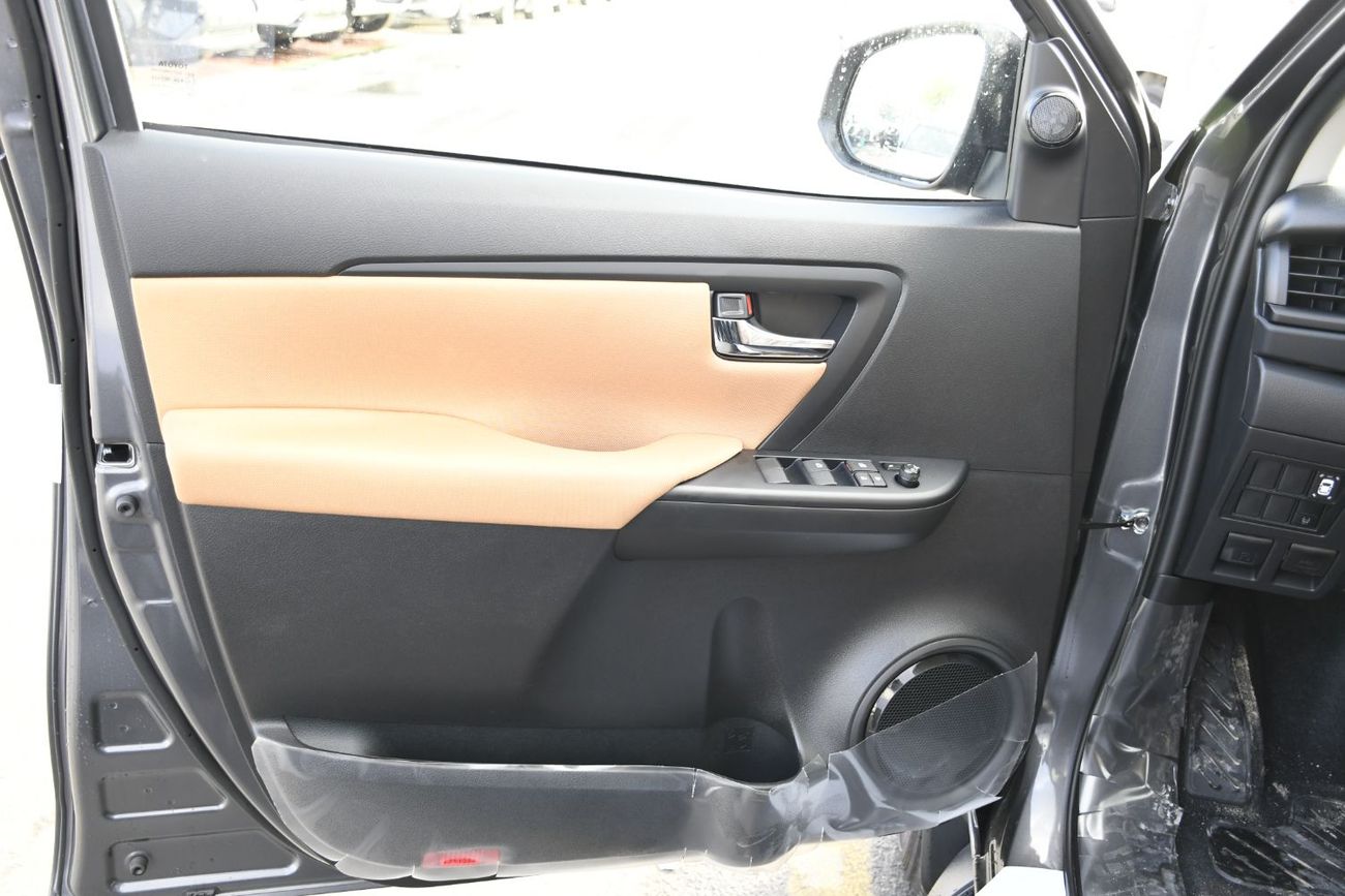 تويوتا فورتونر 2.4L  V4 Diesel Automatic 4x4WD (Ready Stock)