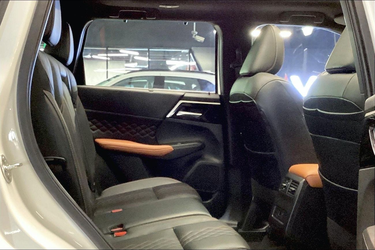 بي أم دبليو 318i M Sport | شامل الضمان | 0 ﺪﻔﻋﺓ ﺃﻮﻟﻯ