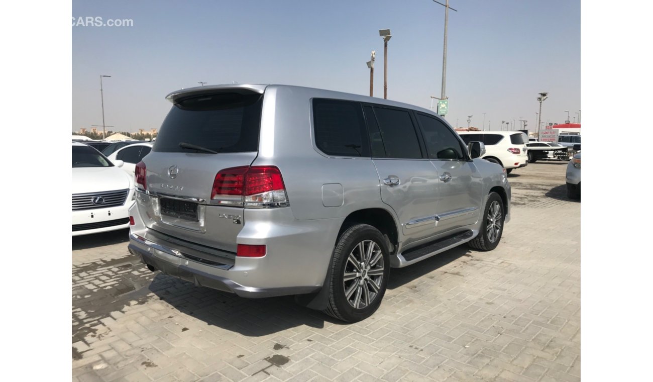 لكزس LX 570 لكزس570 موديل2010بحالة نظيفة وارد