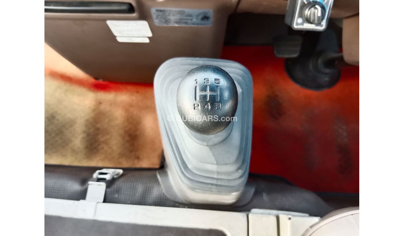 نيسان سيفيليان NISSAN  CIVILIAN BUS RIGHT HAND DRIVE (PM1213)