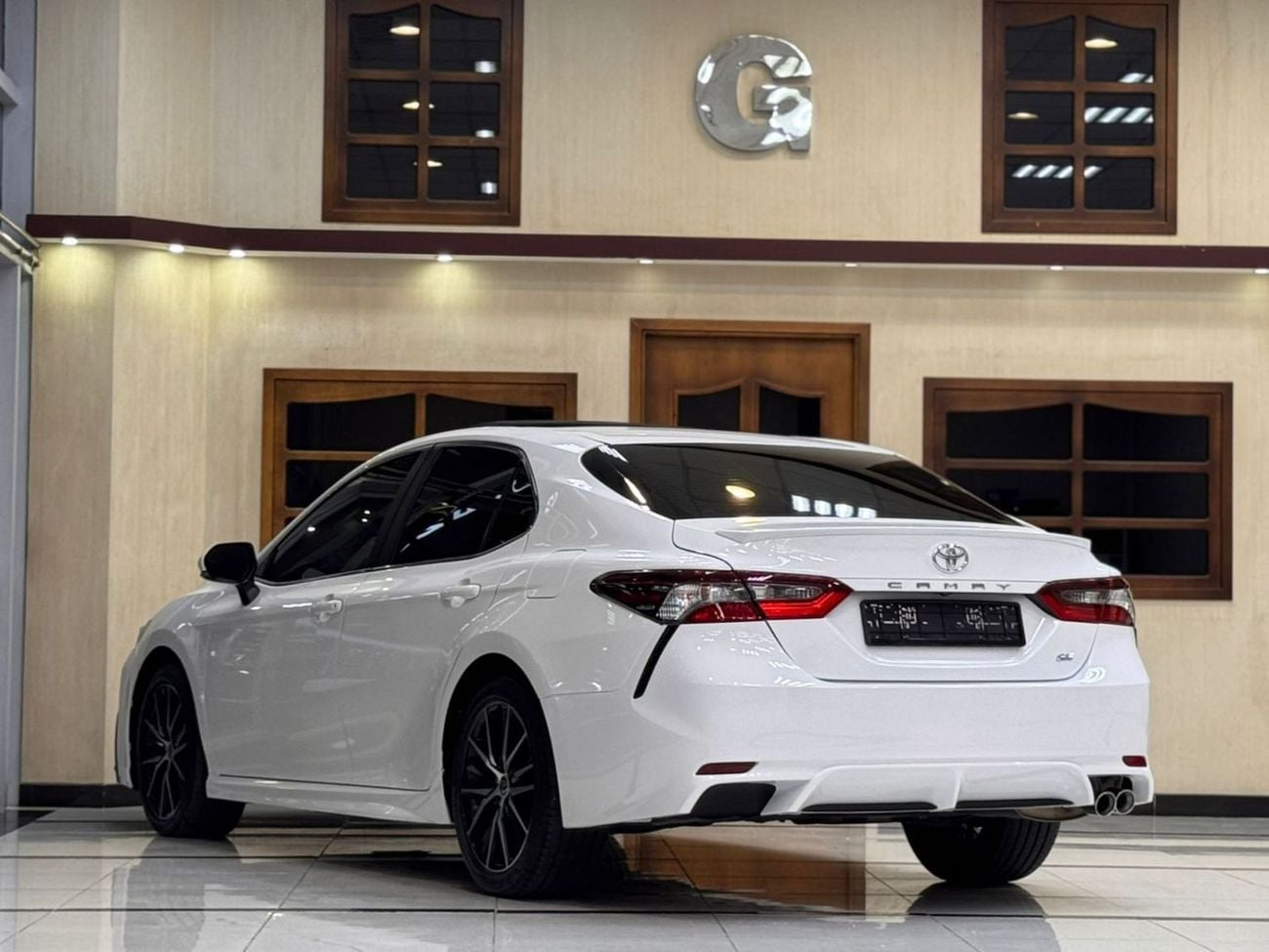 تويوتا كامري SE 2.5L (181 HP)