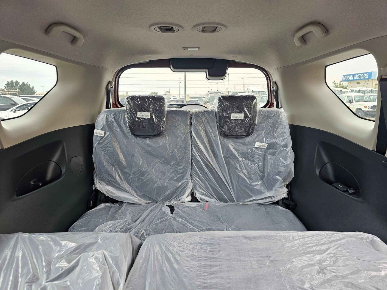 Nissan XTerra PLATINUM / 2.5L / LEATHER SEATS WITH "4" CAMERAS  (CODE # 67964)