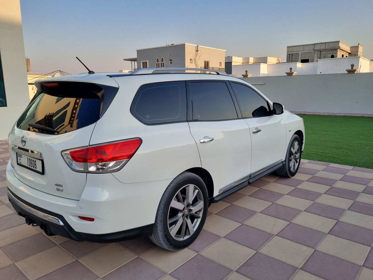 Nissan Pathfinder SV 3.5L