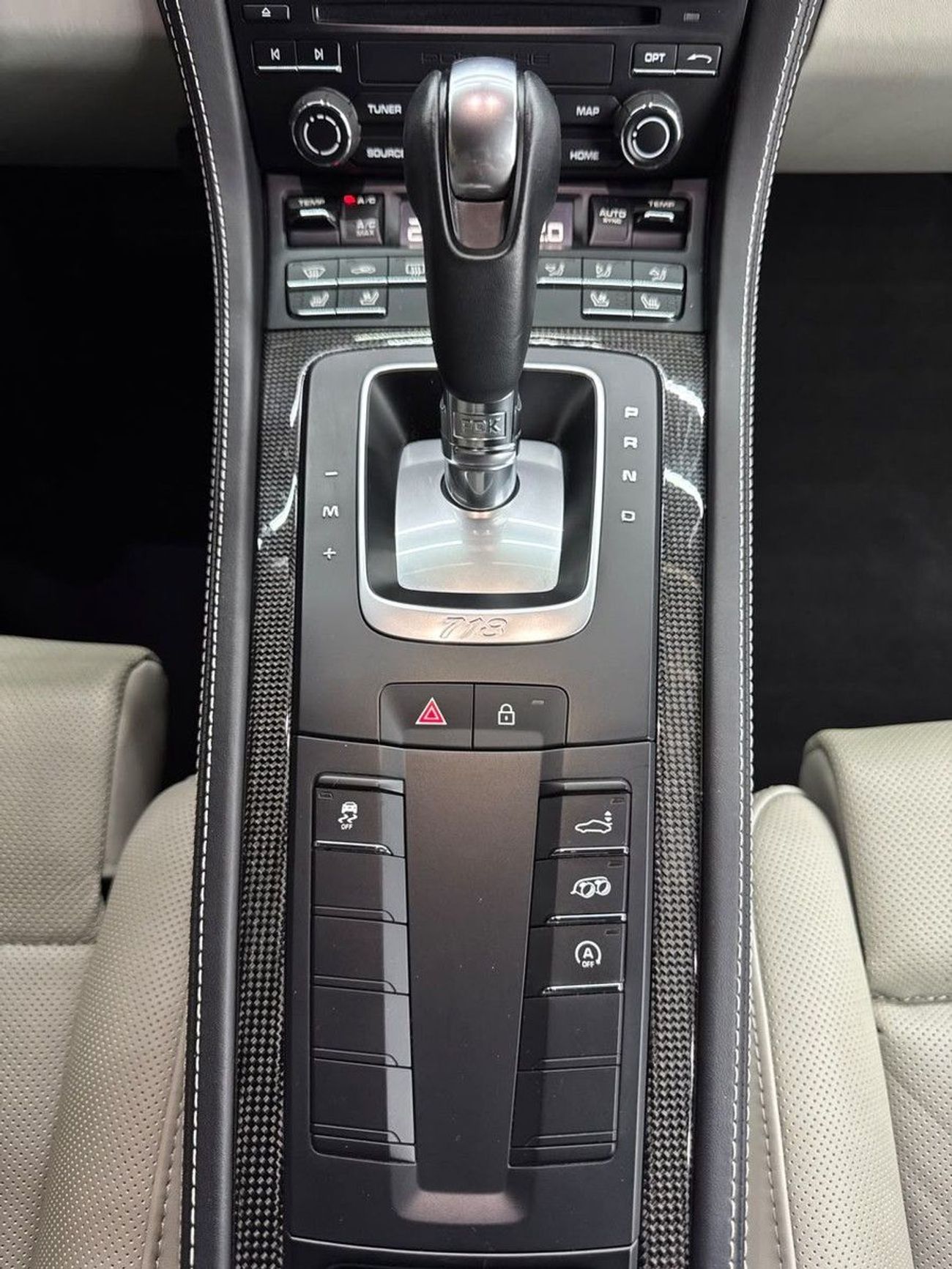 بورش كايمان 718 STYLE EDITION Porsche 718 cayman | GCC |  Rare ARCTIC Grey | Low Mileage