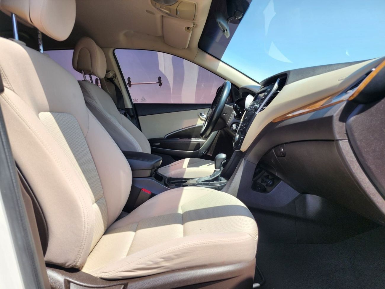 هيونداي سانتا في V6 GCC