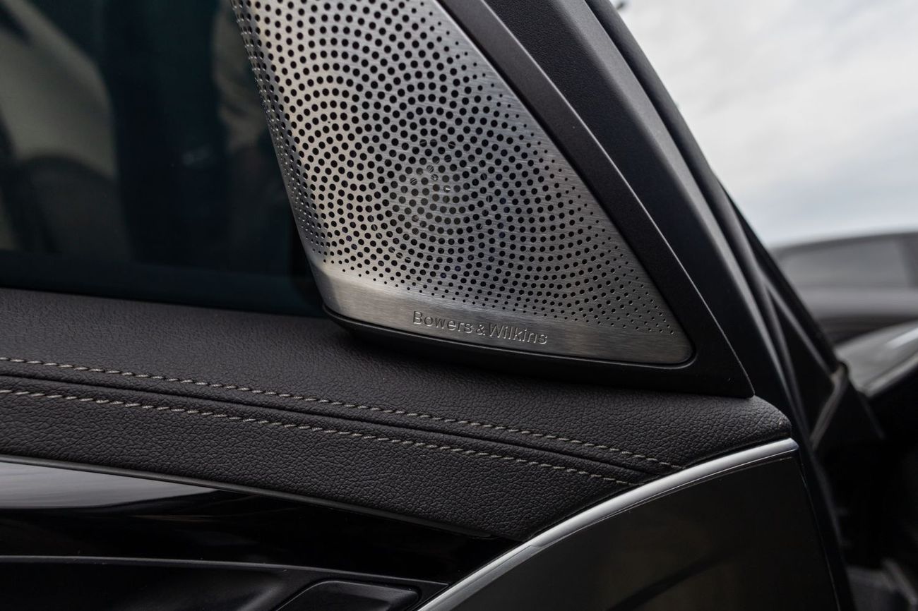 بي أم دبليو M550i