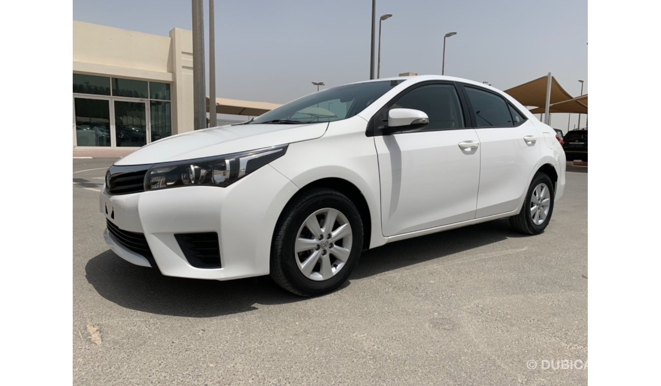 Toyota Corolla Toyota Corolla  model 2015 Gcc very celen car price 30,000 km