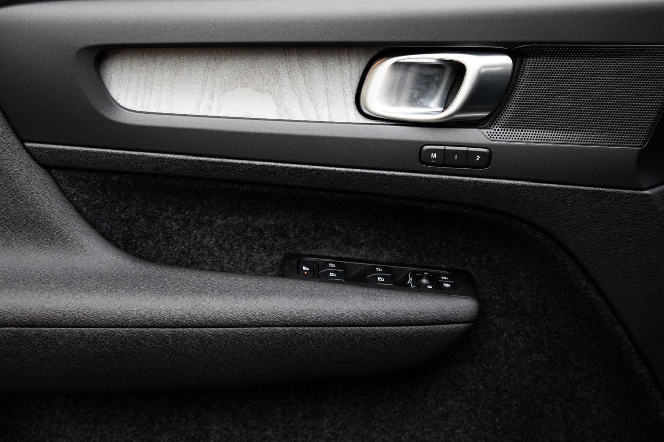 Volvo XC40 2,350 P.M | 0% Downpayment | Volvo XC40 B3 | Brand New!