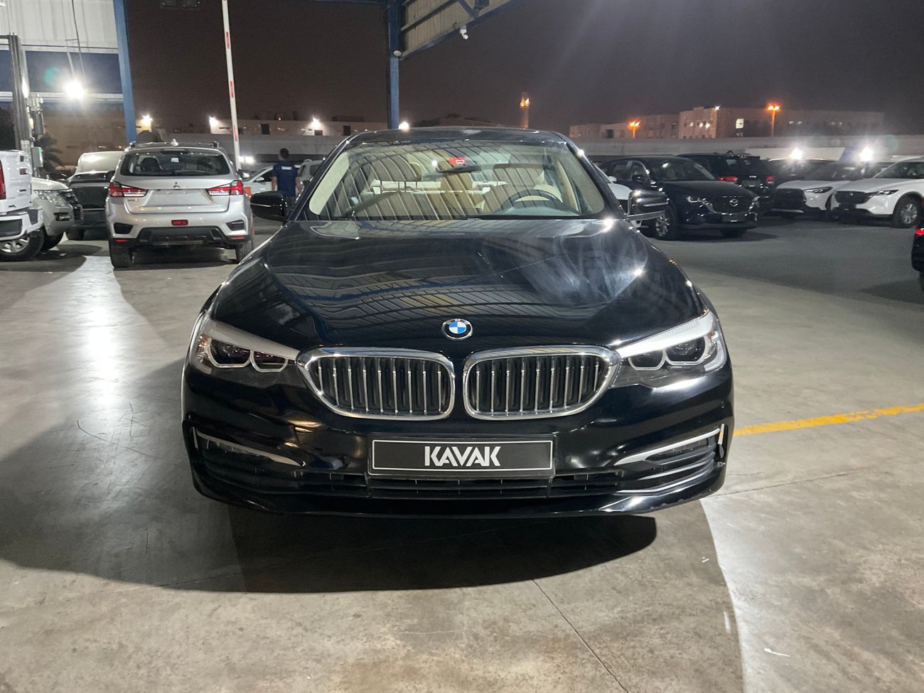 بي أم دبليو 520i Executive | شامل الضمان | 0 ﺪﻔﻋﺓ ﺃﻮﻟﻯ