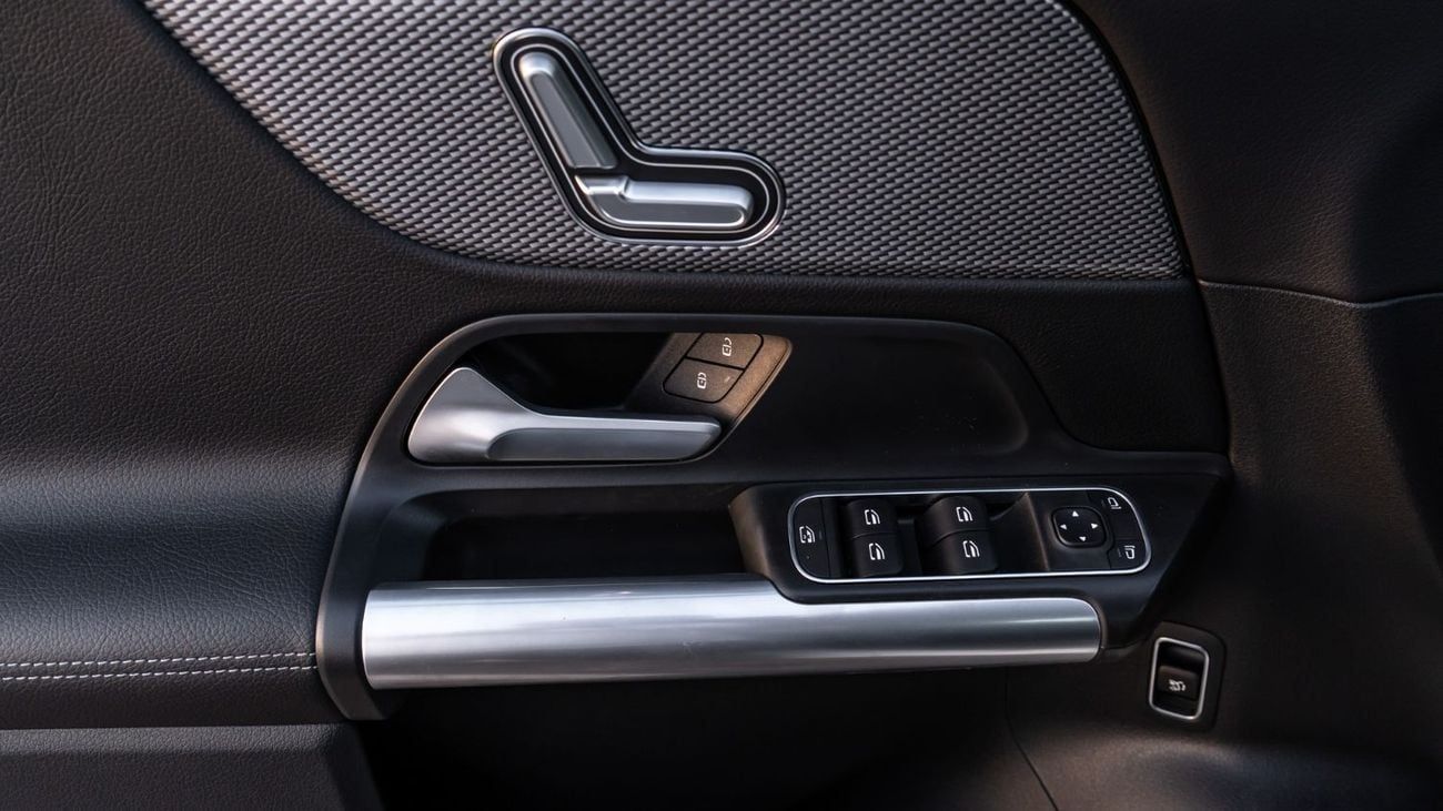 Mercedes-Benz GLA 200 2025 | MERCEDES GLA 200