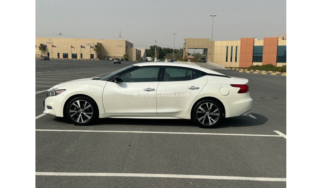 Nissan Maxima Model 2016 GCC CAR PERFECT CONDITION INSIDE AND OUTSIDE FULL ELECTRIC CONTROL STEERING CONTROL