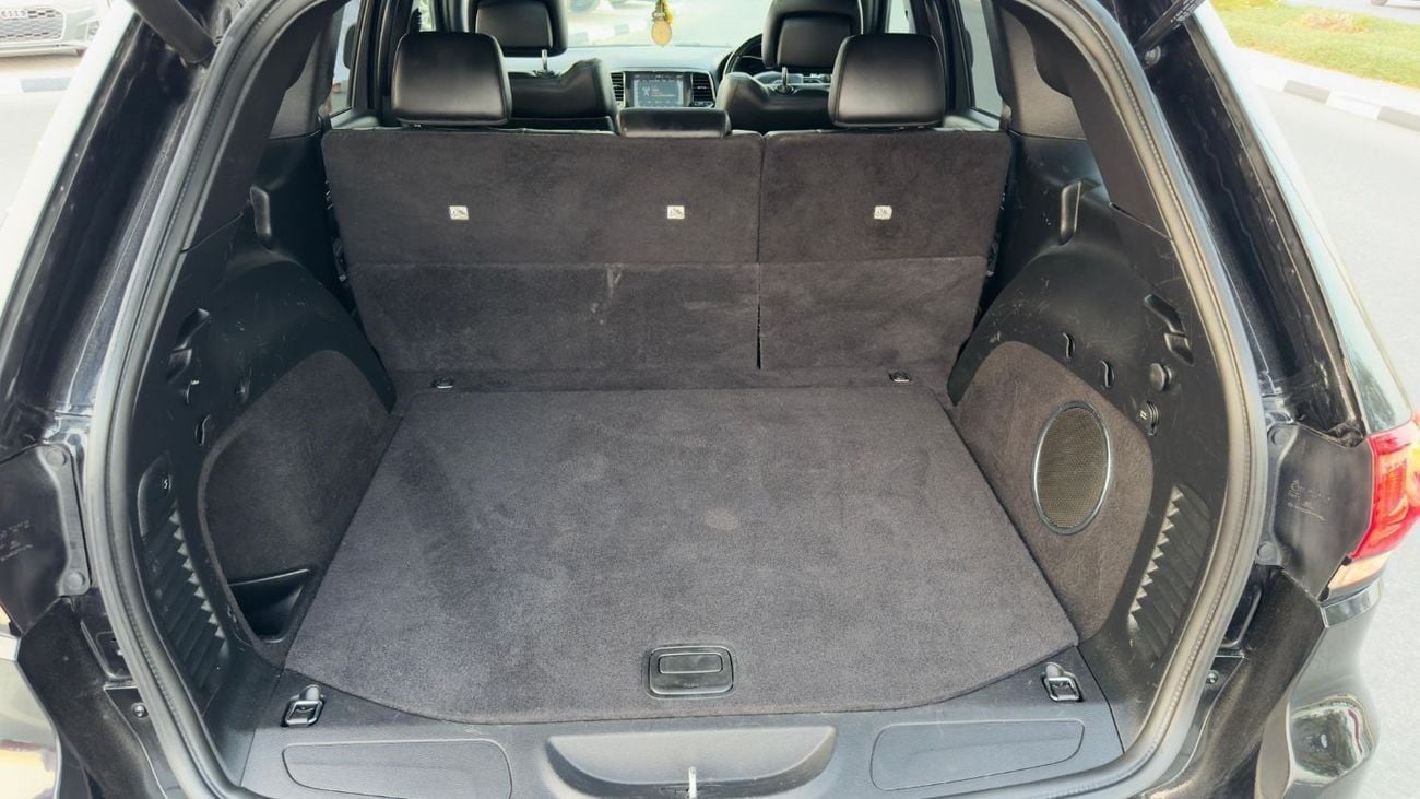 Jeep Grand Cherokee PREMIUM FEATURES | 3.0 DIESEL ENGINE | AUTO | RHD | REAR VIEW CAMERA