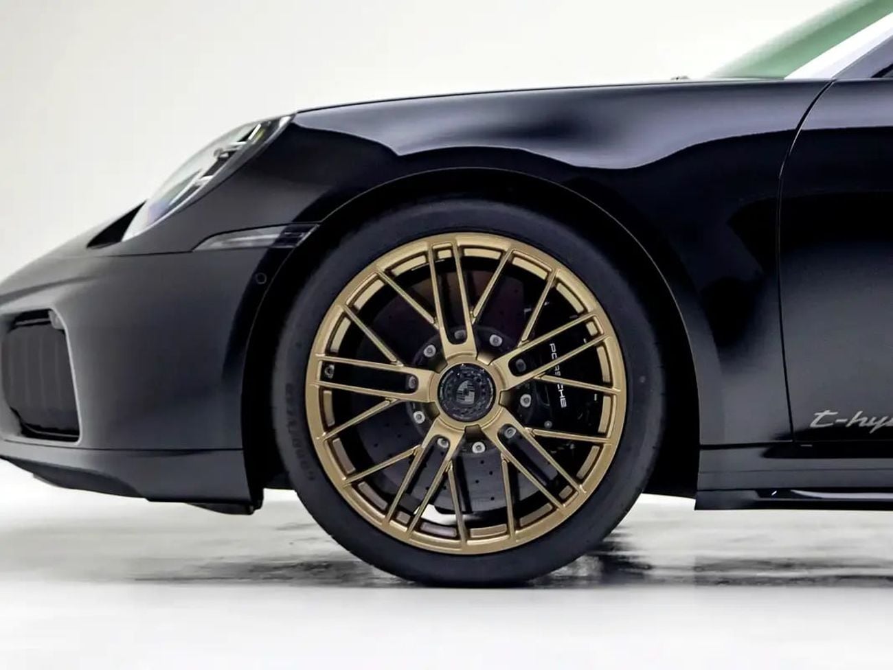Porsche 911 TURBO S | Cabriolet | GCC | 701 HP | Dealer Warranty