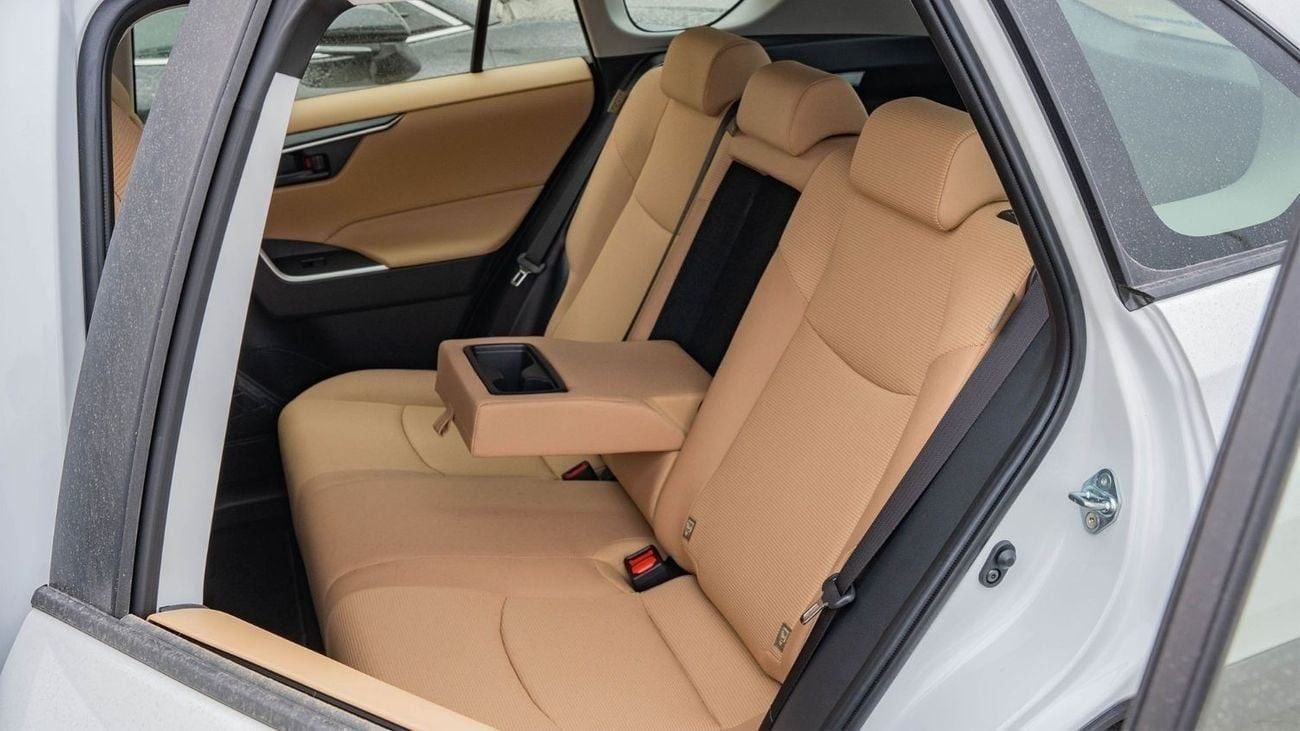 Toyota RAV4 2025 Toyota Rav4 LE 2.5L AT Petrol (White)