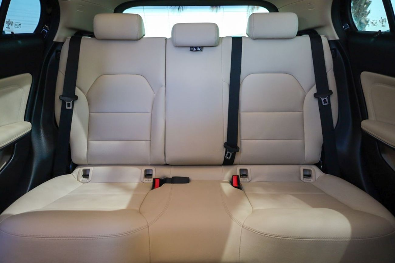 مرسيدس بنز GLA 220 Std