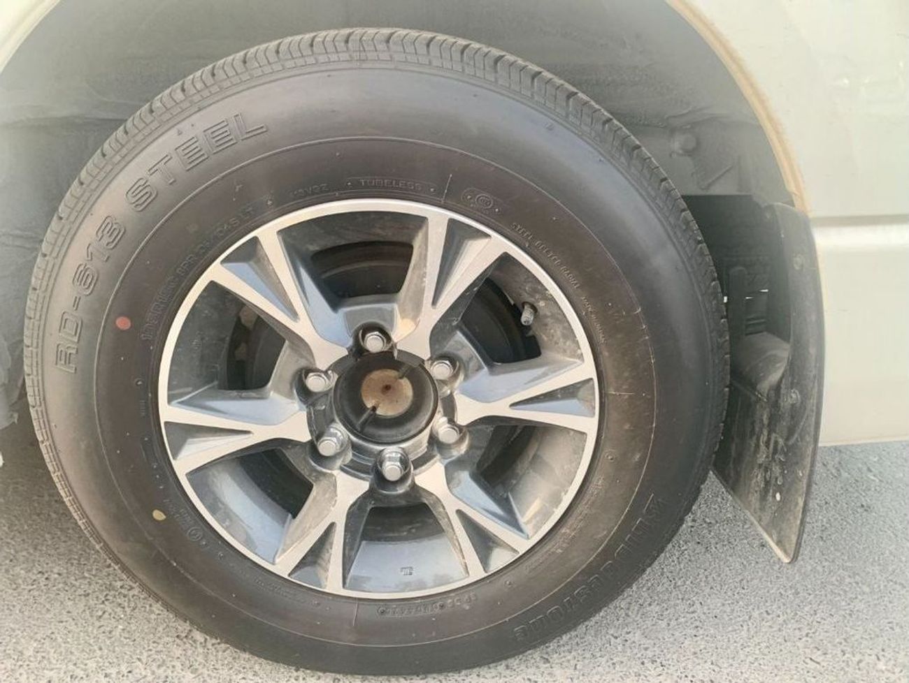 Toyota Hiace 2500cc DSL - M/T - GL FULL OPTION - 15 SEATER - AIRBAGS + ABS - POWER WINDOW + 3 POINT SEAT BILT