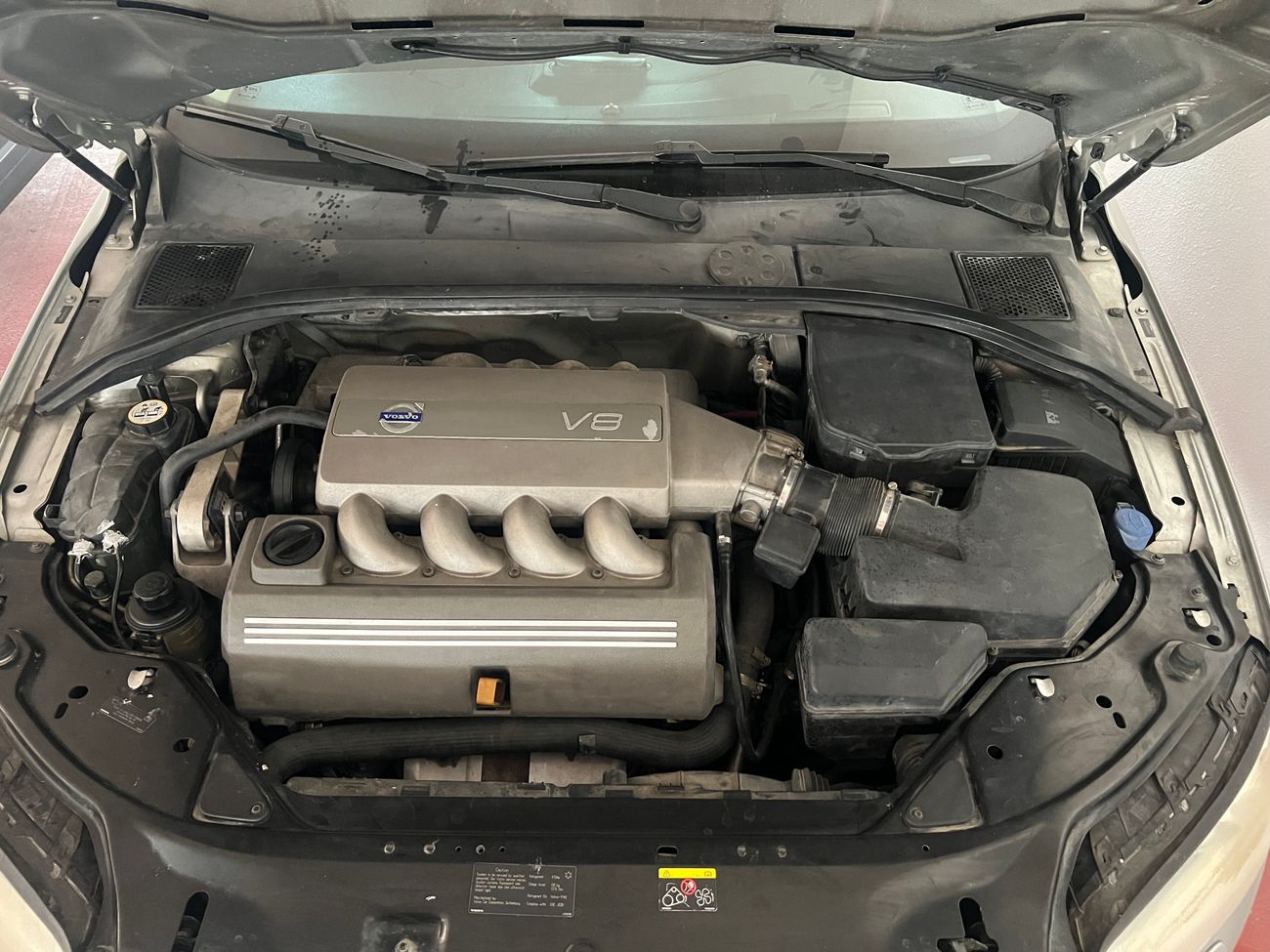 فولفو S90 4.4 V8