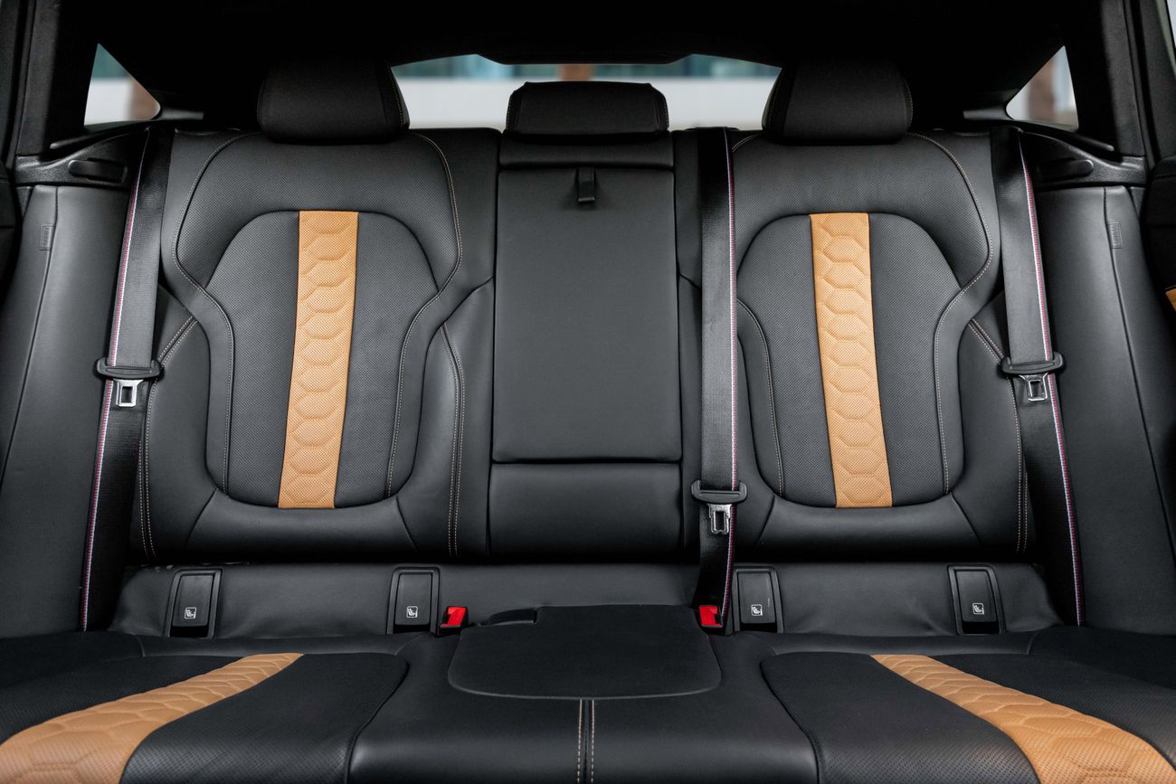 BMW X6 5,288 P.M | 0% Downpayment | X6M COMPETITION EXCELLENT CONDITION!