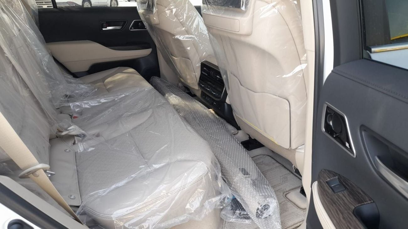 تويوتا لاند كروزر ZX FULL OPTIONS PETROL 7 SEATER TOP RANGE COMPLETE