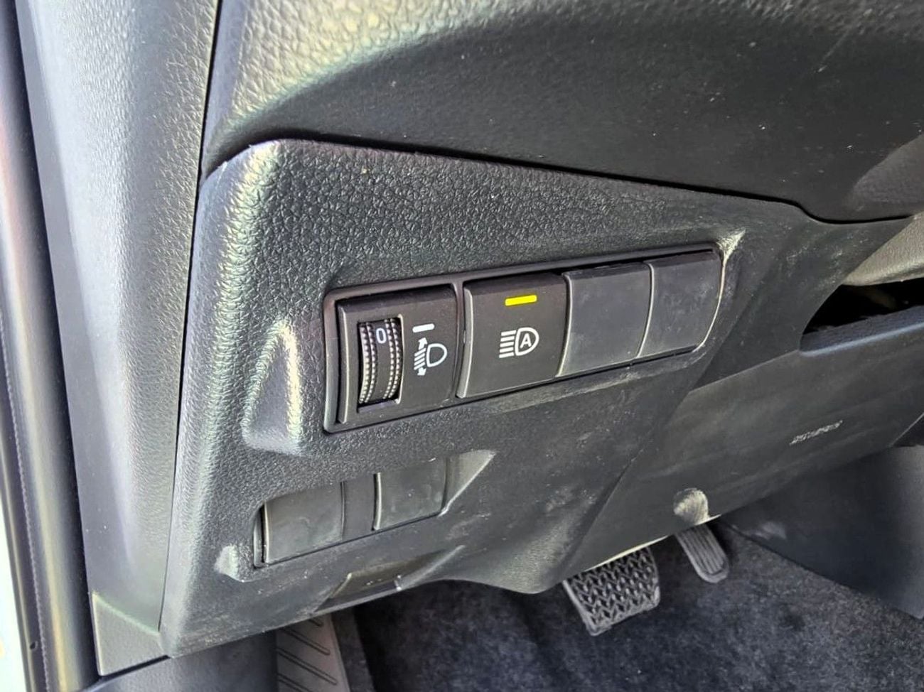 Toyota Corolla Cross Toyota corolla cross HEV 2.0L A/T SUV FWD White Color 2026 Model