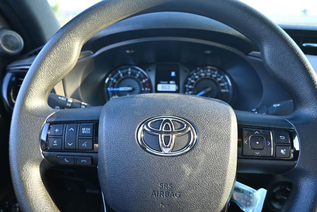 Toyota Hilux Toyota Hilux Adventure 4.0L V6, Petrol, 4WD, Pickup, Model 2026