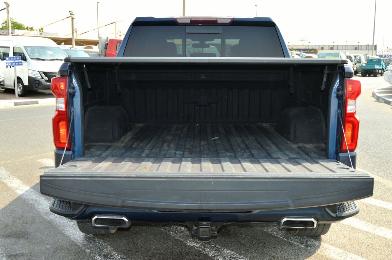 شيفروليه سيلفارادو *Chevrolet Silverado* Left Hand Drive Year: *2020* -Push Button Start,  -Leather Seats, -Power Seats