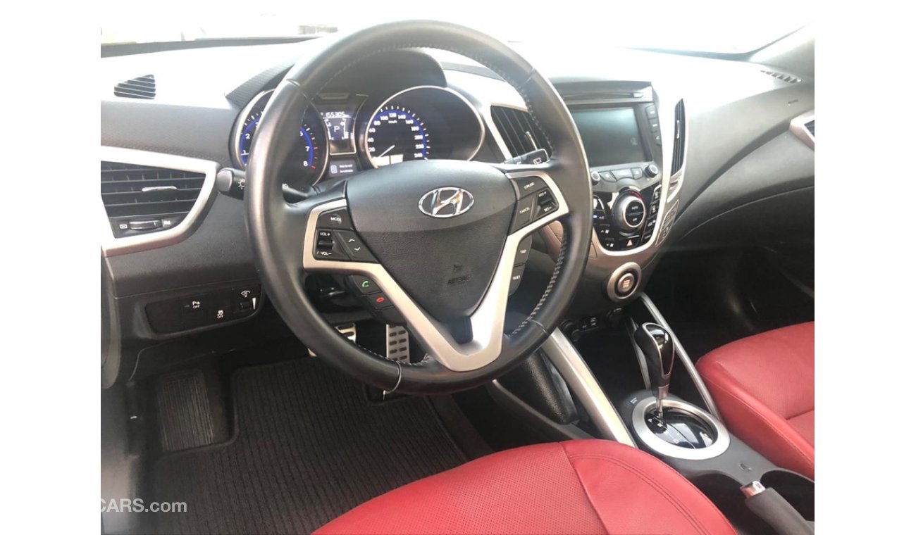 Hyundai Veloster Hyndi voulester model 2016 GCC car prefect condition full option low mileage panoramic roof leather