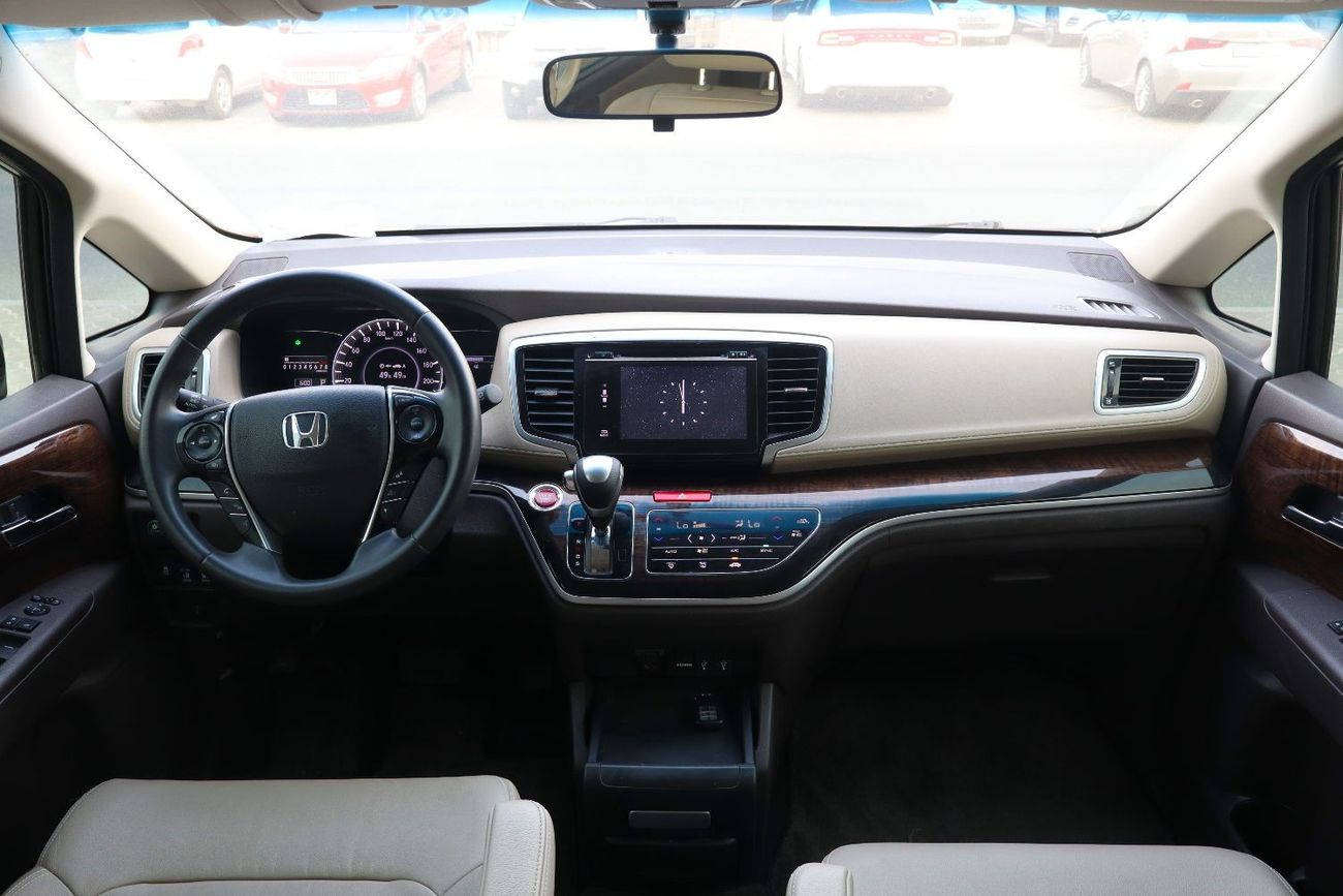 Honda Odyssey Touring GCC FULL OPTION