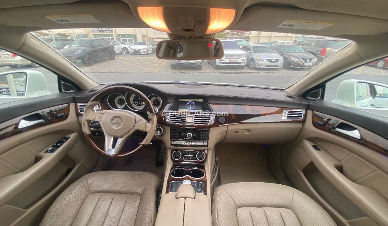مرسيدس بنز CLS 550 4.6L V8