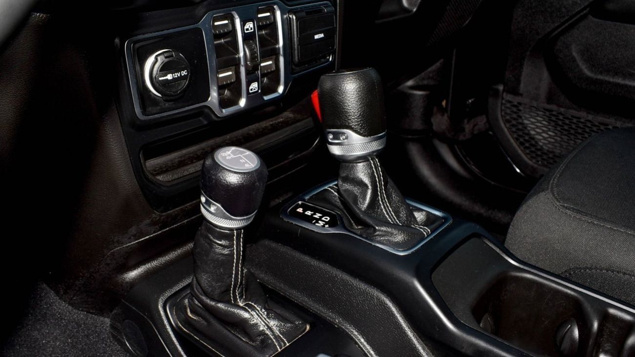 Jeep Wrangler Sahara