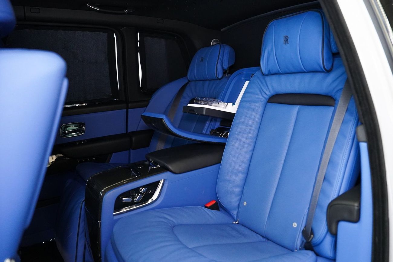 رولز رويس كولينان BLACK BADGE