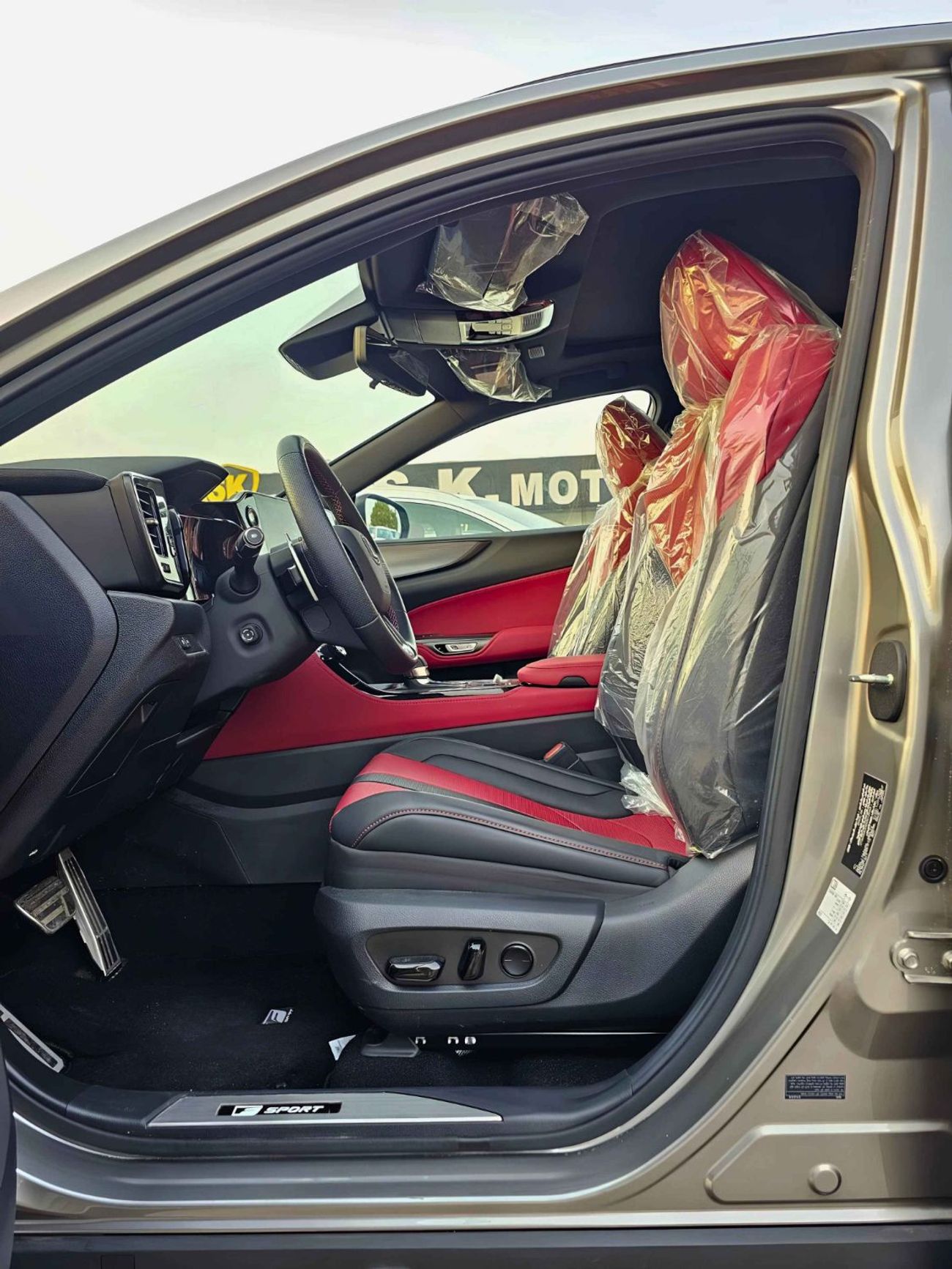 لكزس NX350 F SPORT TURBO CHARGED / PANORAMIC ROOF/ 275 HP ENGINE / 2.4L PETROL AWD (CODE#NXP3F)