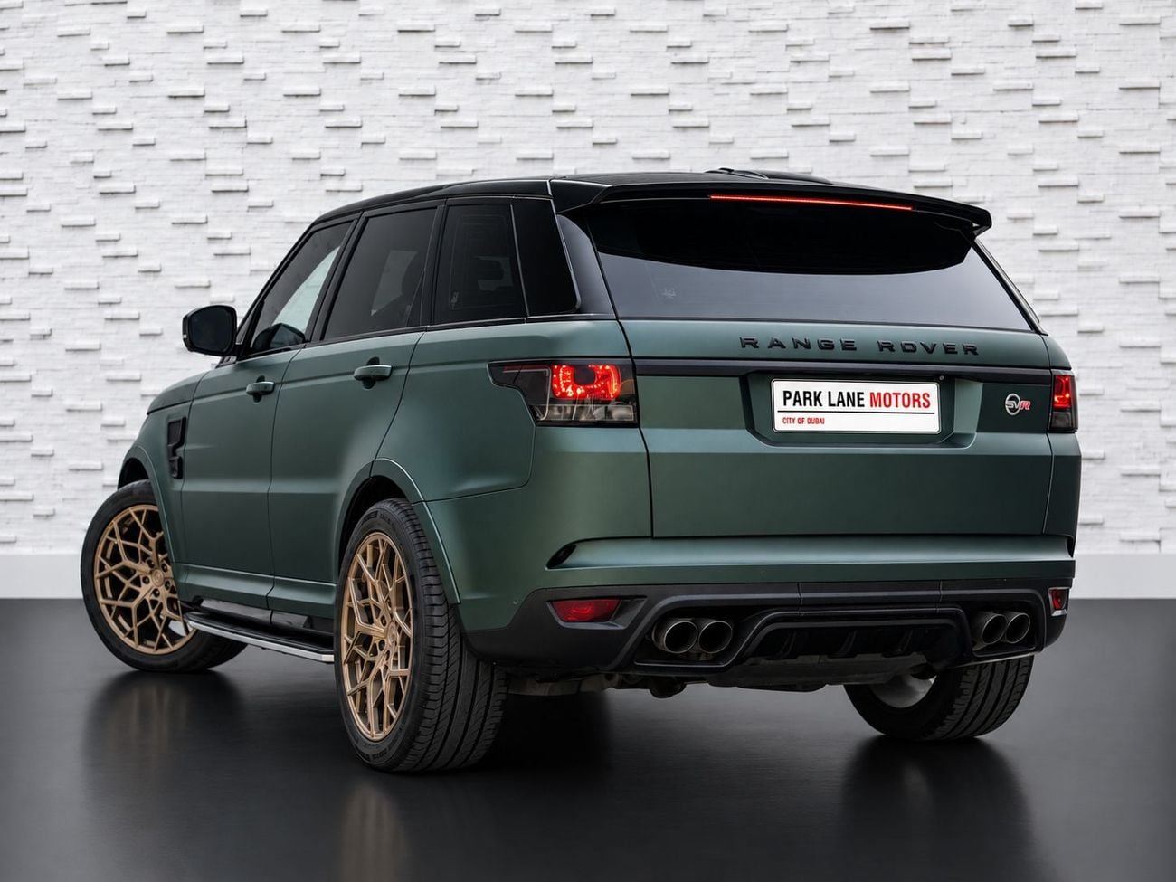 Land Rover Range Rover Sport SVR
