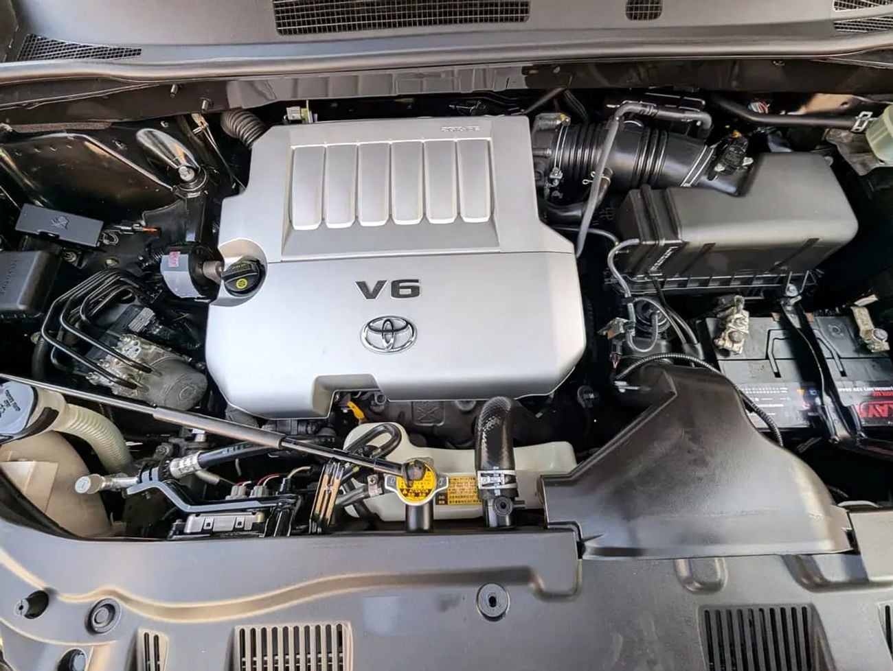 تويوتا هايلاندر V6 | 3.5L V6 | Spacious &amp; Reliable Family SUV