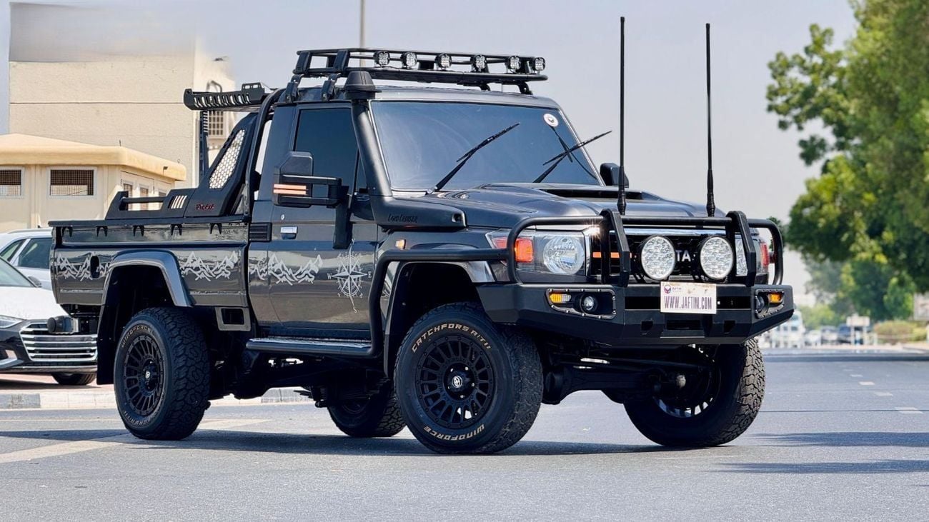 Toyota Land Cruiser Pick Up SINGLE CABIN | MANUAL TRANSMISSION | 4.5L DIESEL ENGINE | BULL BAR | RHD