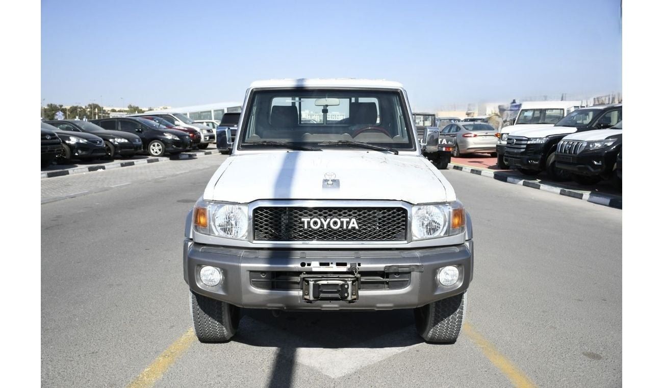 Toyota Land Cruiser Pick Up 4.0L V6 Petrol  ( ready stock available )