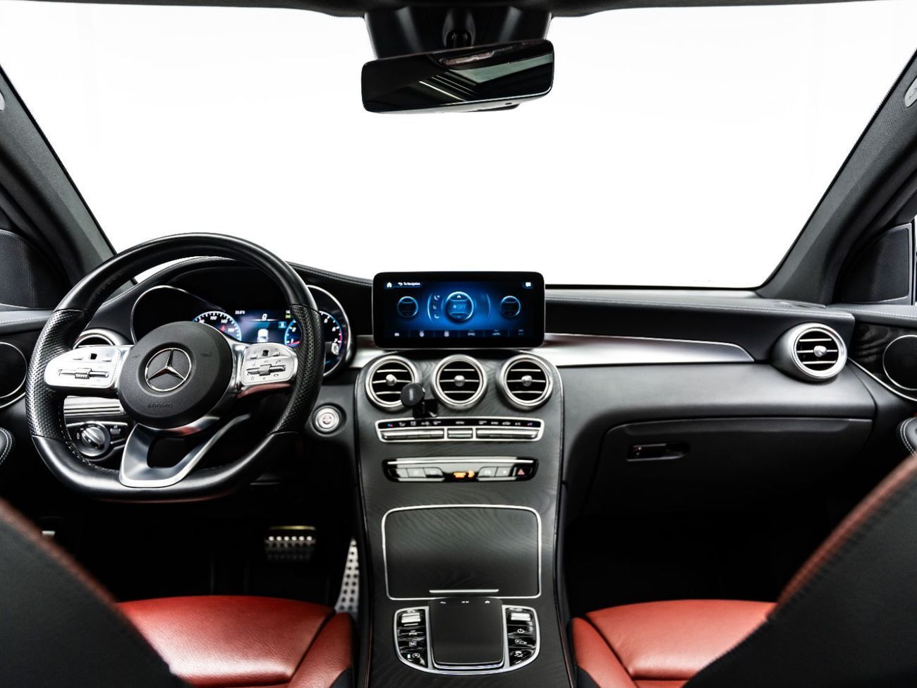 Mercedes-Benz GLC 200 2023 Mercedes GLC 200 Coupe, 2028 Mercedes Warranty + Service Contract, Low KMs, GCC