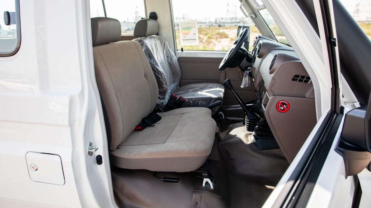 تويوتا لاند كروزر 70 2025 Toyota Land Cruiser 4.0L M/T