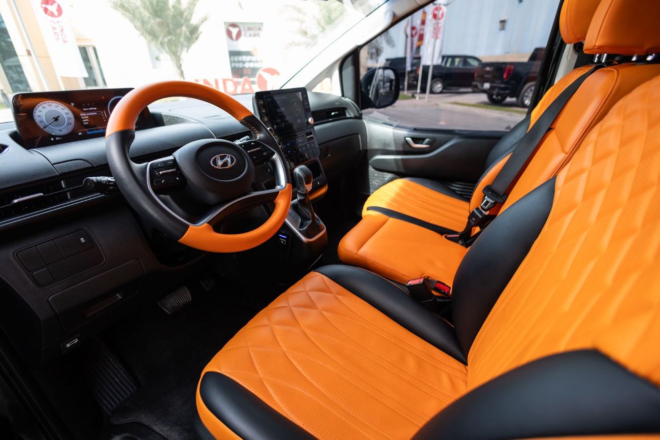 Hyundai Staria 3.5L Luxury (7 Seater)