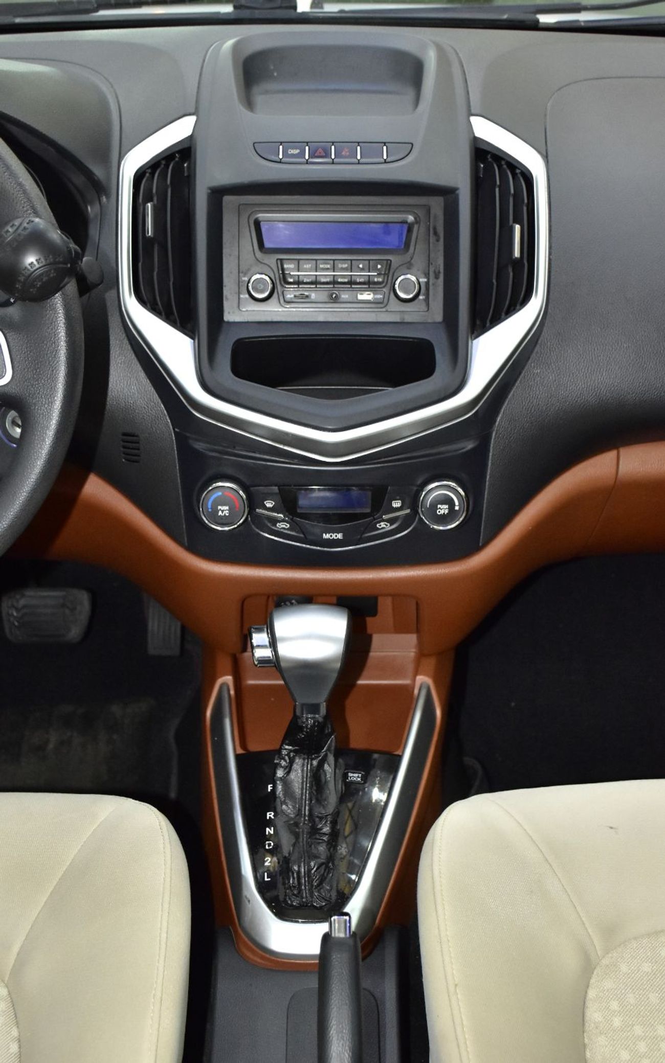 جيلي إمجراند EXCELLENT DEAL for our Geely Emgrand ( 2018 Model ) in White Color GCC Specs