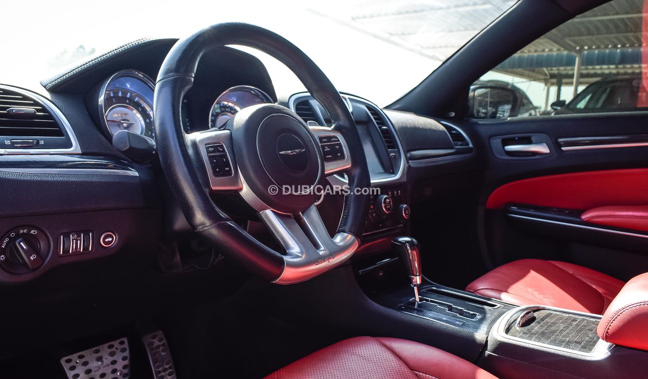 Chrysler 300 SRT