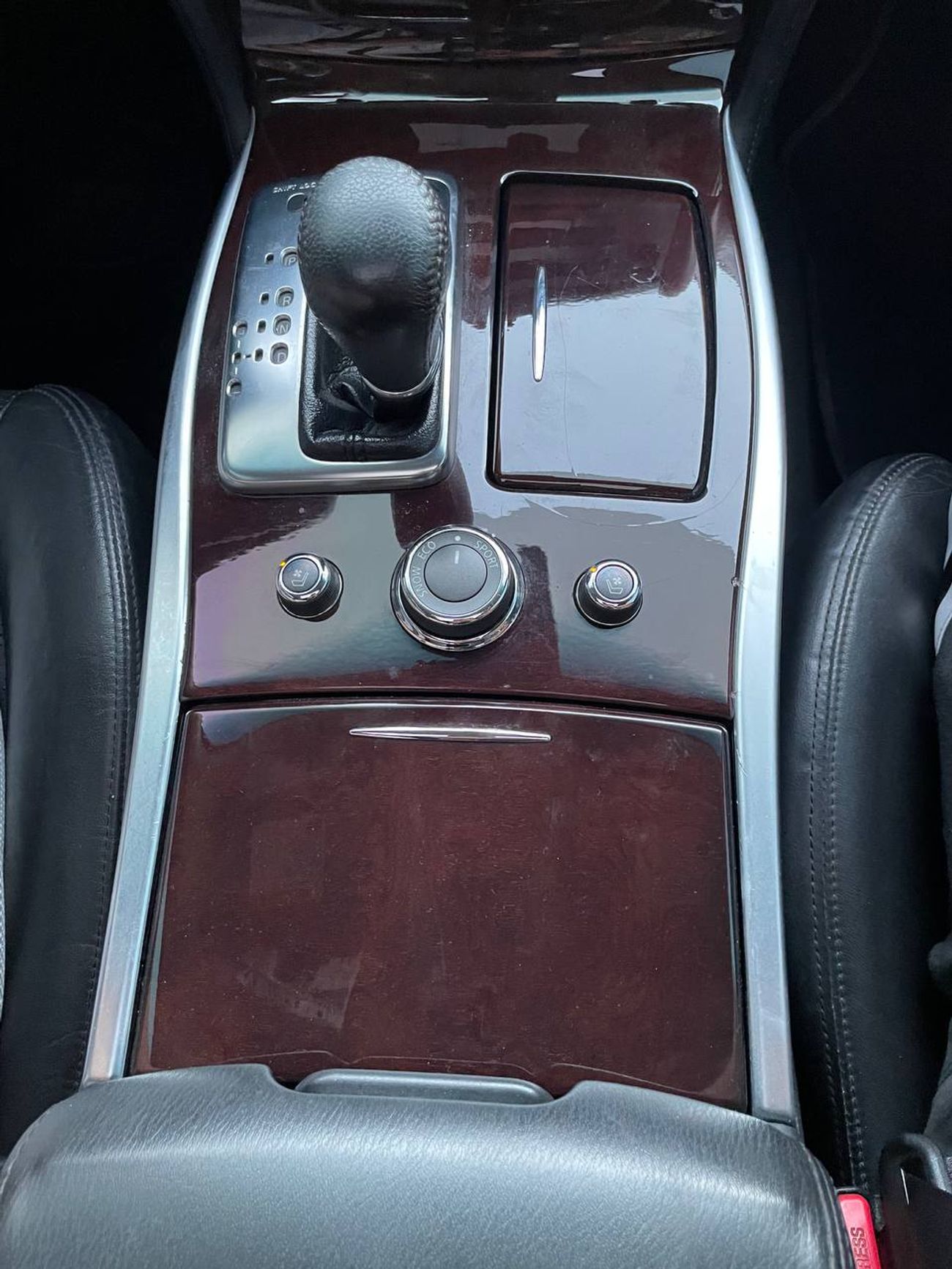 Infiniti Q70 Luxury 3.7L