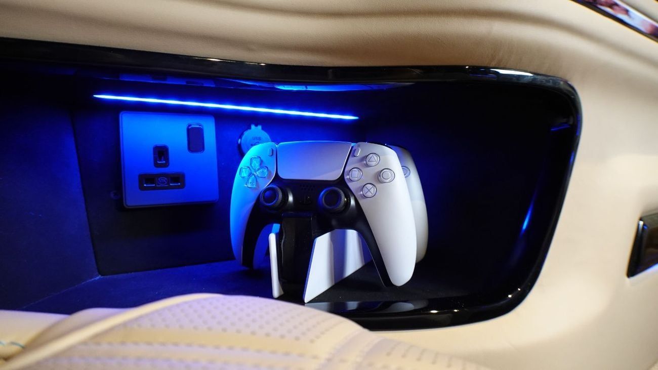 Mercedes-Benz V 300 “BELLA” – 1 Of 3 CONCEPT - Handcrafted by ROYAL CUSTOMS in Dubai