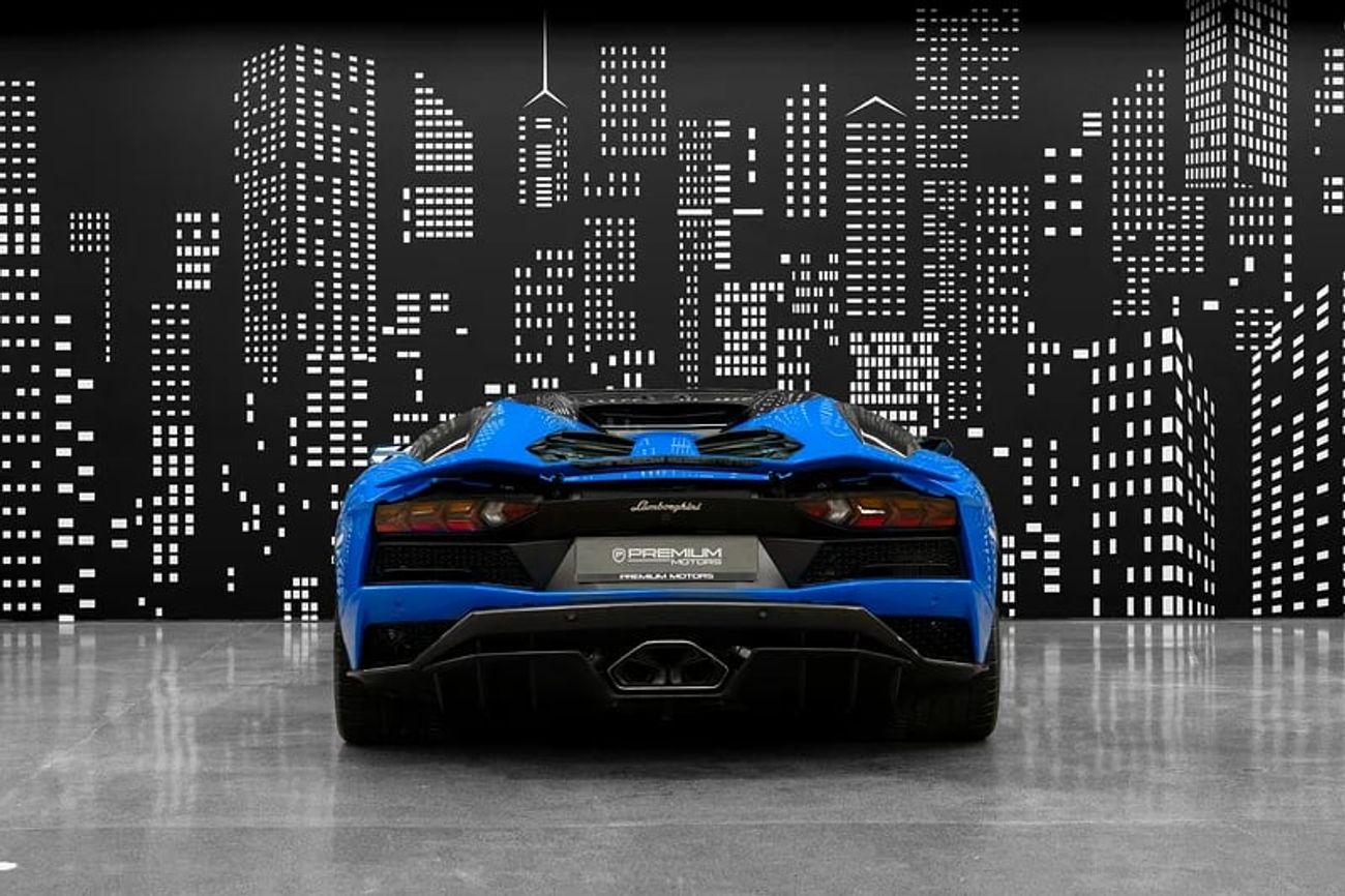 Lamborghini Aventador 6.5L V12