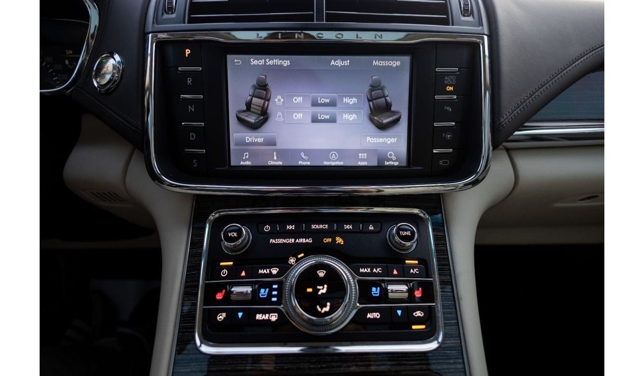 Lincoln Continental Presidential 3.0L Lincoln Continental Presidential 2019 GCC under Agency Warranty with Flexible Down